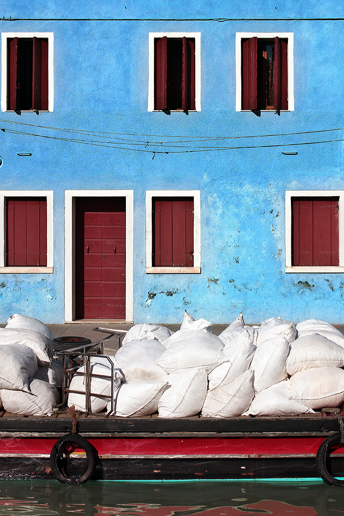 038_Burano_ Un bastimento carico di....jpg